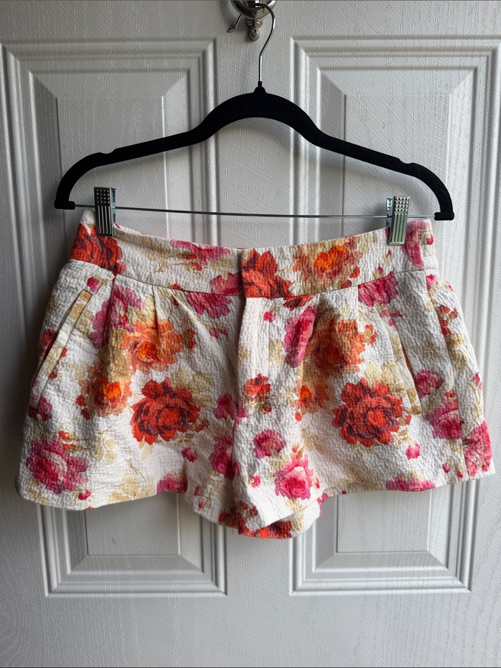 Zara Women’s Floral Textured Shorts Size M Pink and Orange Boho Retro High Rise